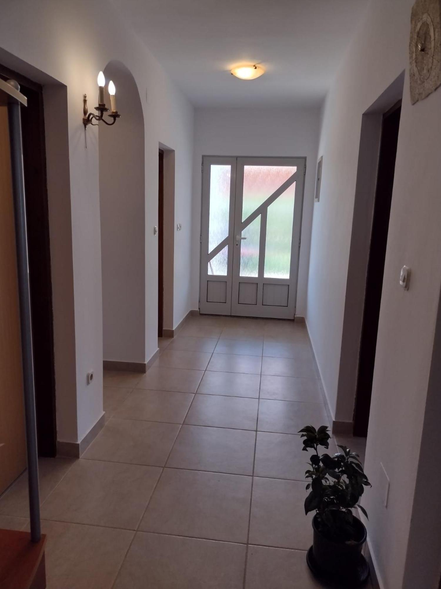 Spacious Apartment With Parking&Garden Marcana Bilik gambar